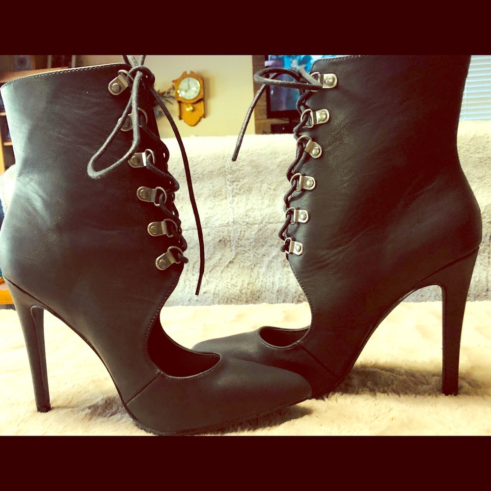 Black Boots/Heels- 8.5